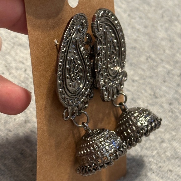 Women’s Intricate Paisley Jhumka Earrings, Dark Silver, OS - Picture 4 of 4
